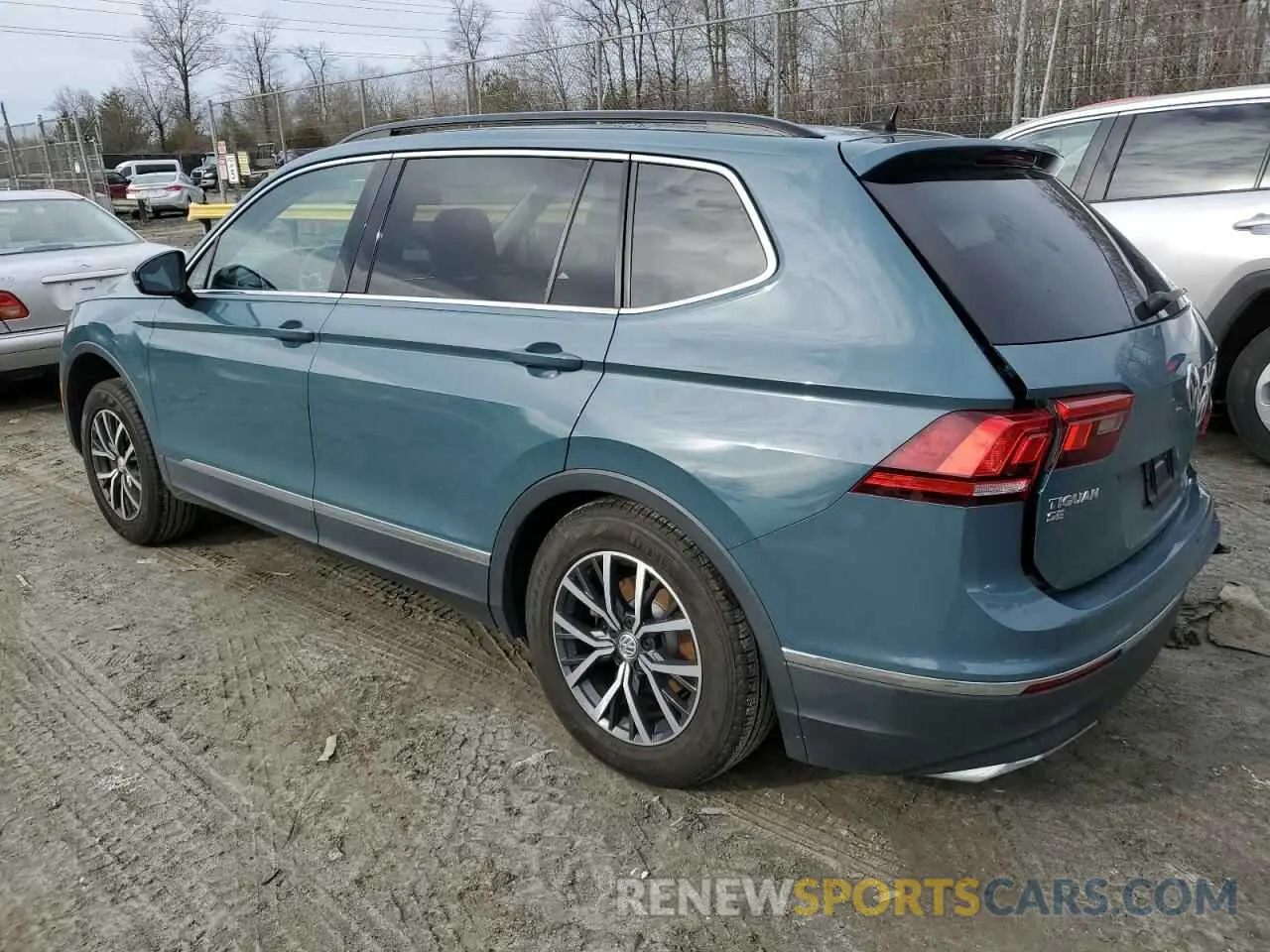 2 Photograph of a damaged car 3VV2B7AX9LM106747 VOLKSWAGEN TIGUAN 2020