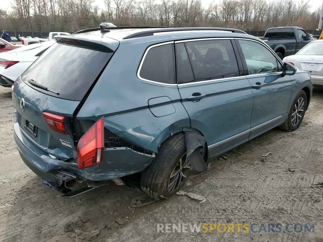3 Photograph of a damaged car 3VV2B7AX9LM106747 VOLKSWAGEN TIGUAN 2020