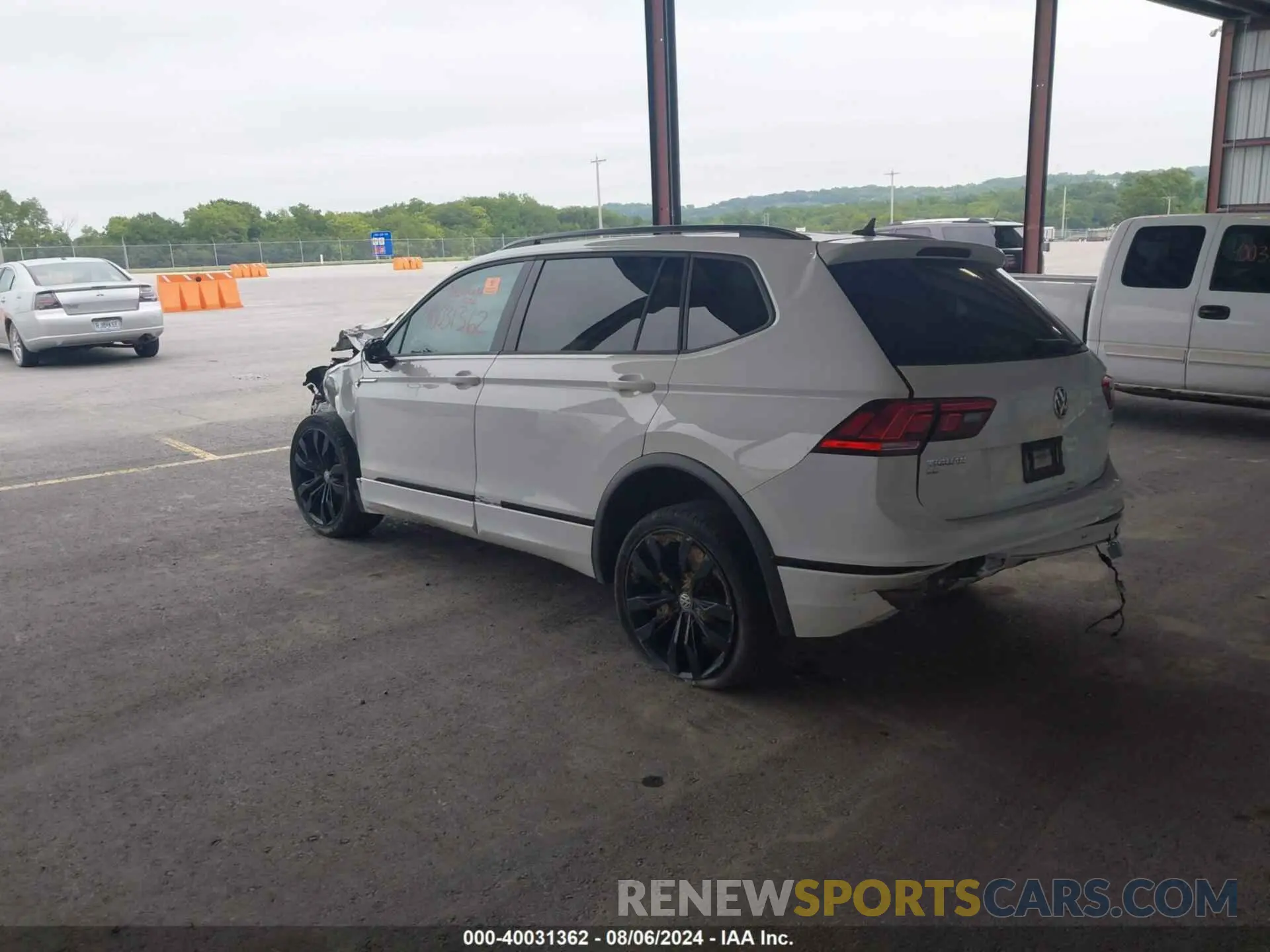 3 Photograph of a damaged car 3VV2B7AX9LM141675 VOLKSWAGEN TIGUAN 2020