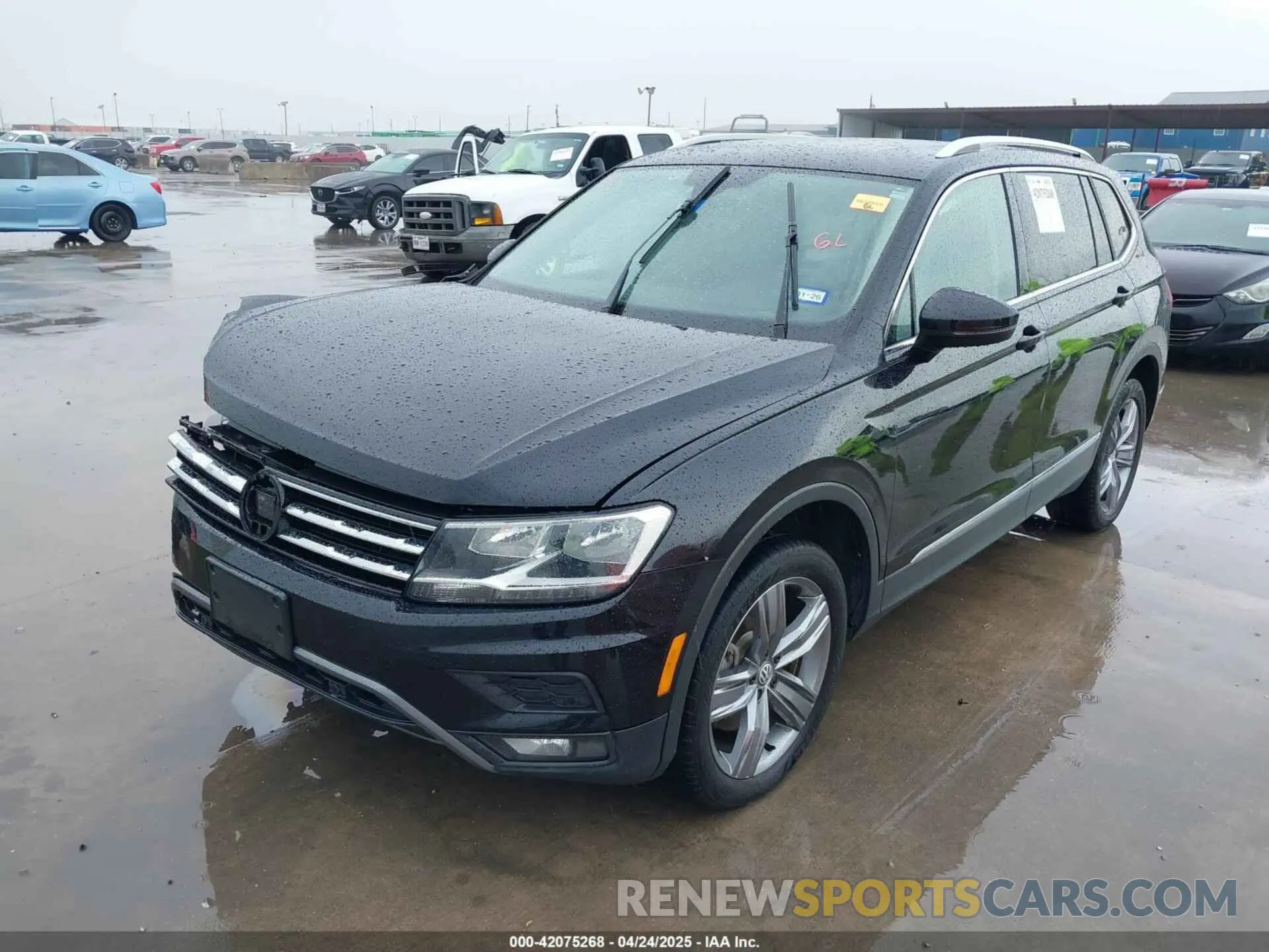 2 Photograph of a damaged car 3VV2B7AXXLM022419 VOLKSWAGEN TIGUAN 2020