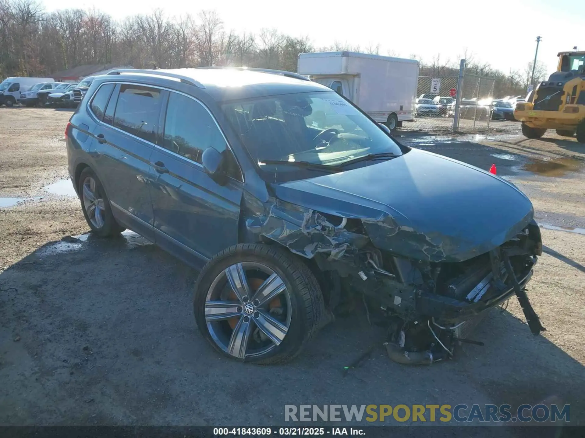1 Фотография поврежденного автомобиля 3VV2B7AXXLM080949 VOLKSWAGEN TIGUAN 2020