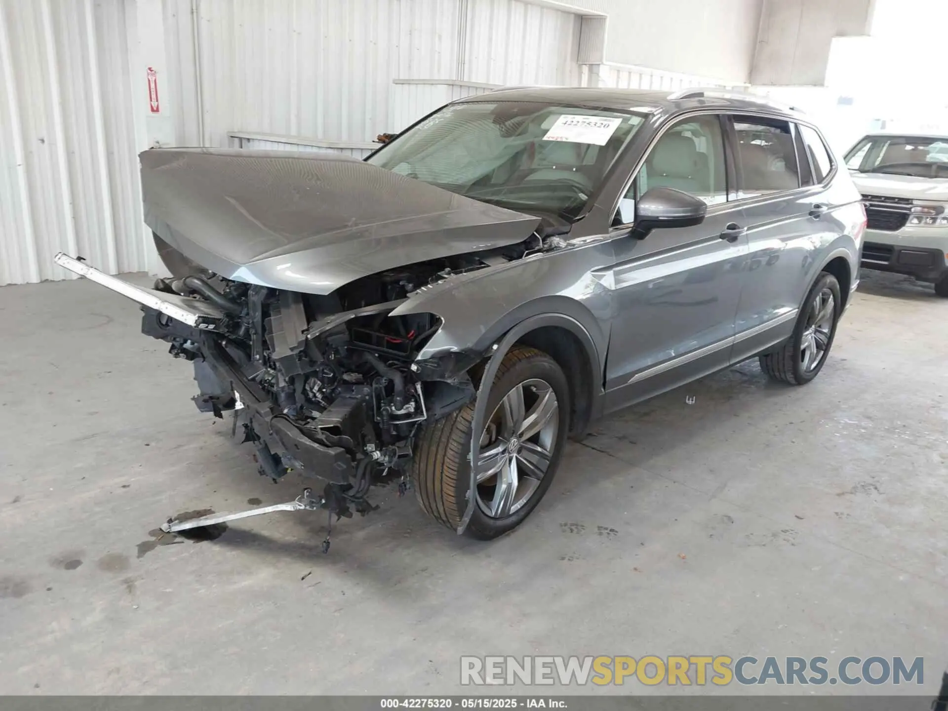 2 Фотография поврежденного автомобиля 3VV3B7AX0LM007612 VOLKSWAGEN TIGUAN 2020