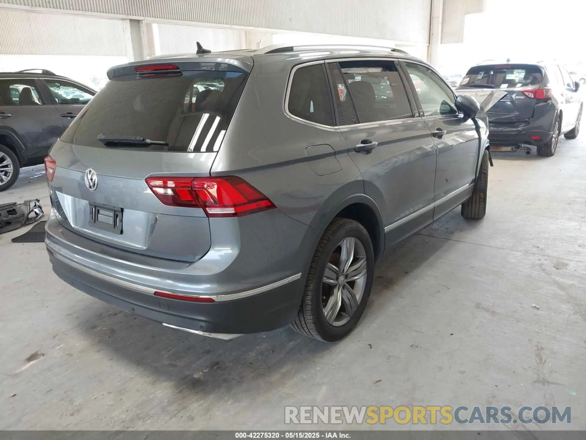 4 Фотография поврежденного автомобиля 3VV3B7AX0LM007612 VOLKSWAGEN TIGUAN 2020