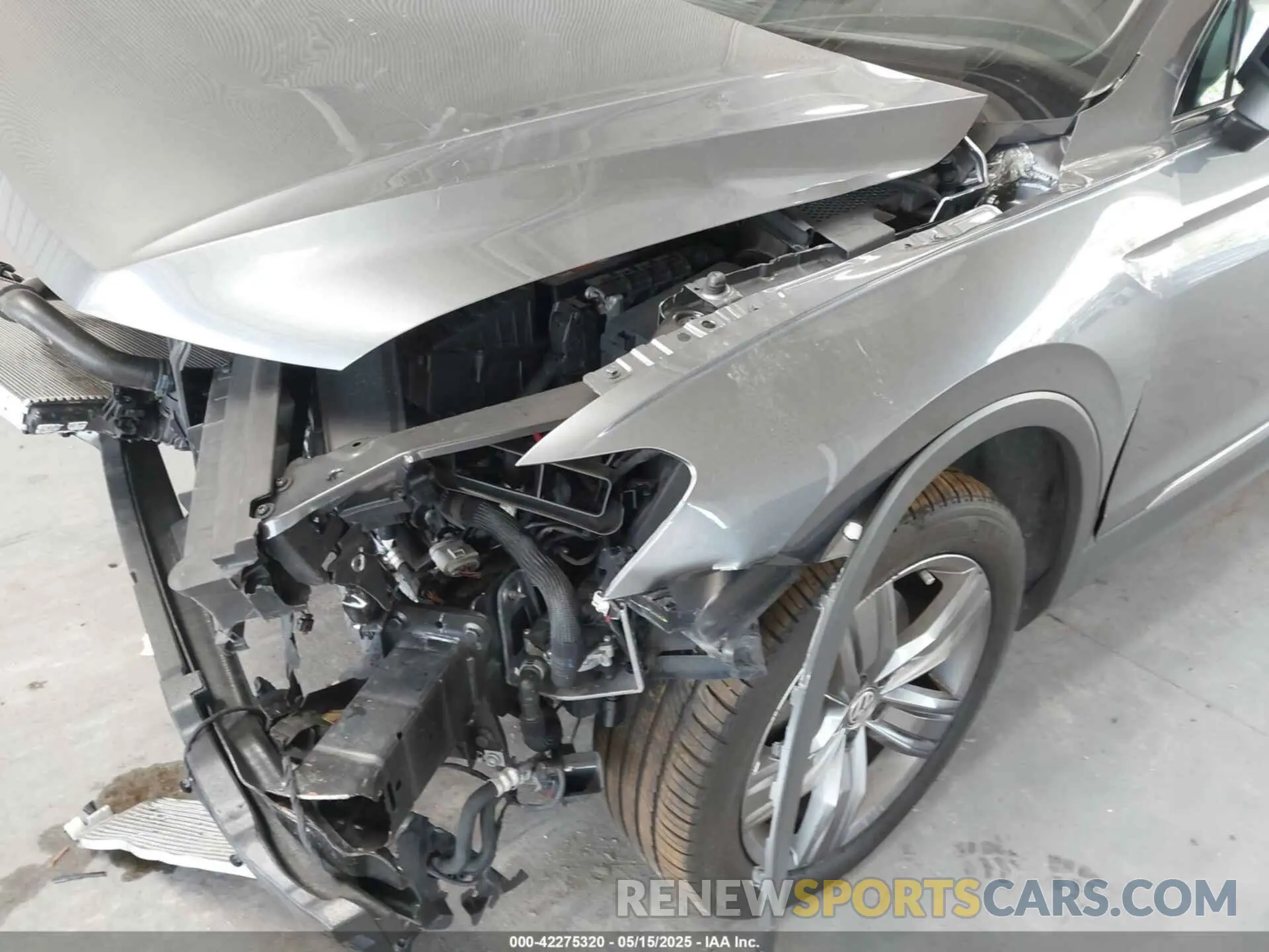 6 Фотография поврежденного автомобиля 3VV3B7AX0LM007612 VOLKSWAGEN TIGUAN 2020