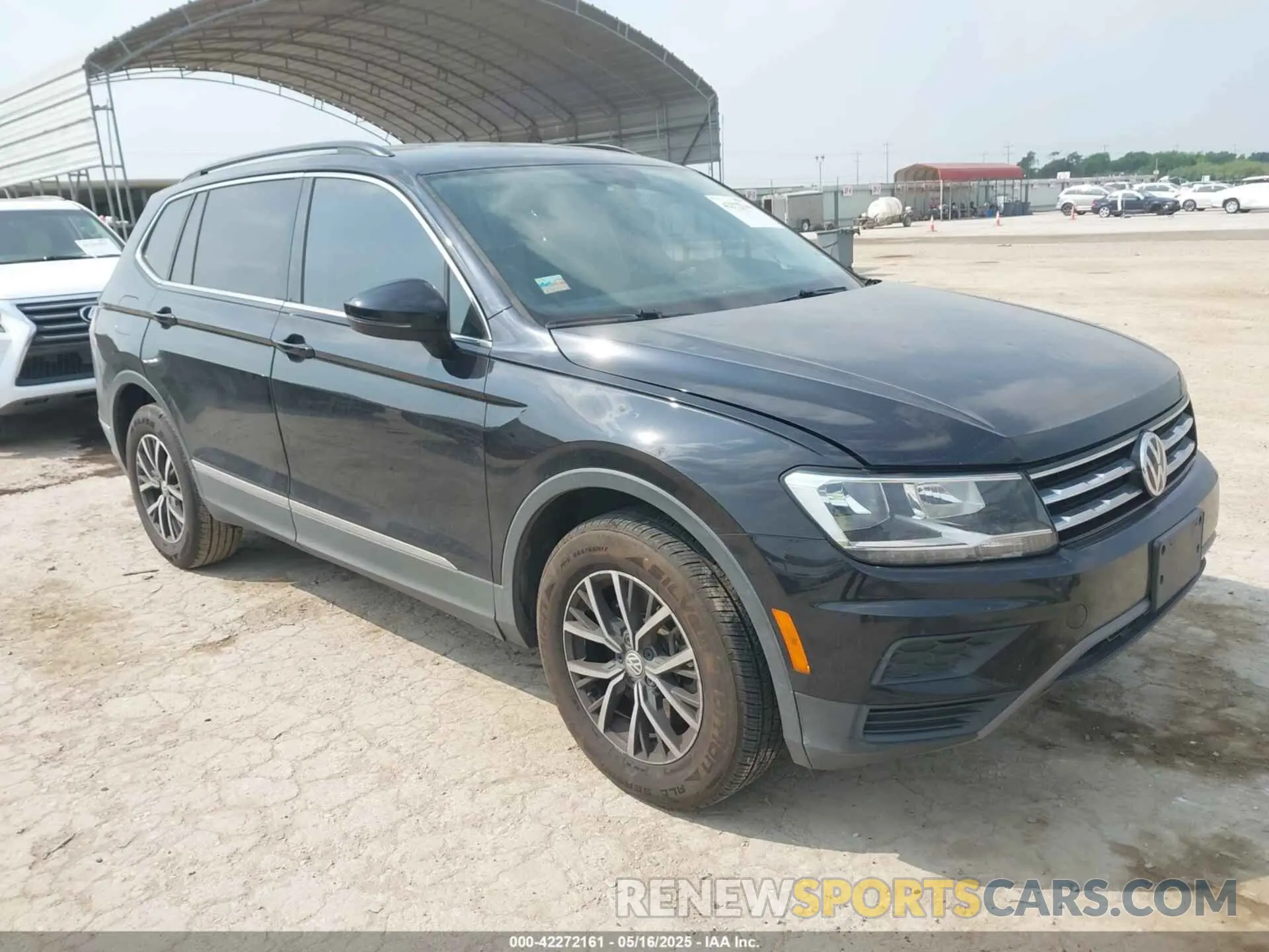 1 Photograph of a damaged car 3VV3B7AX0LM060536 VOLKSWAGEN TIGUAN 2020