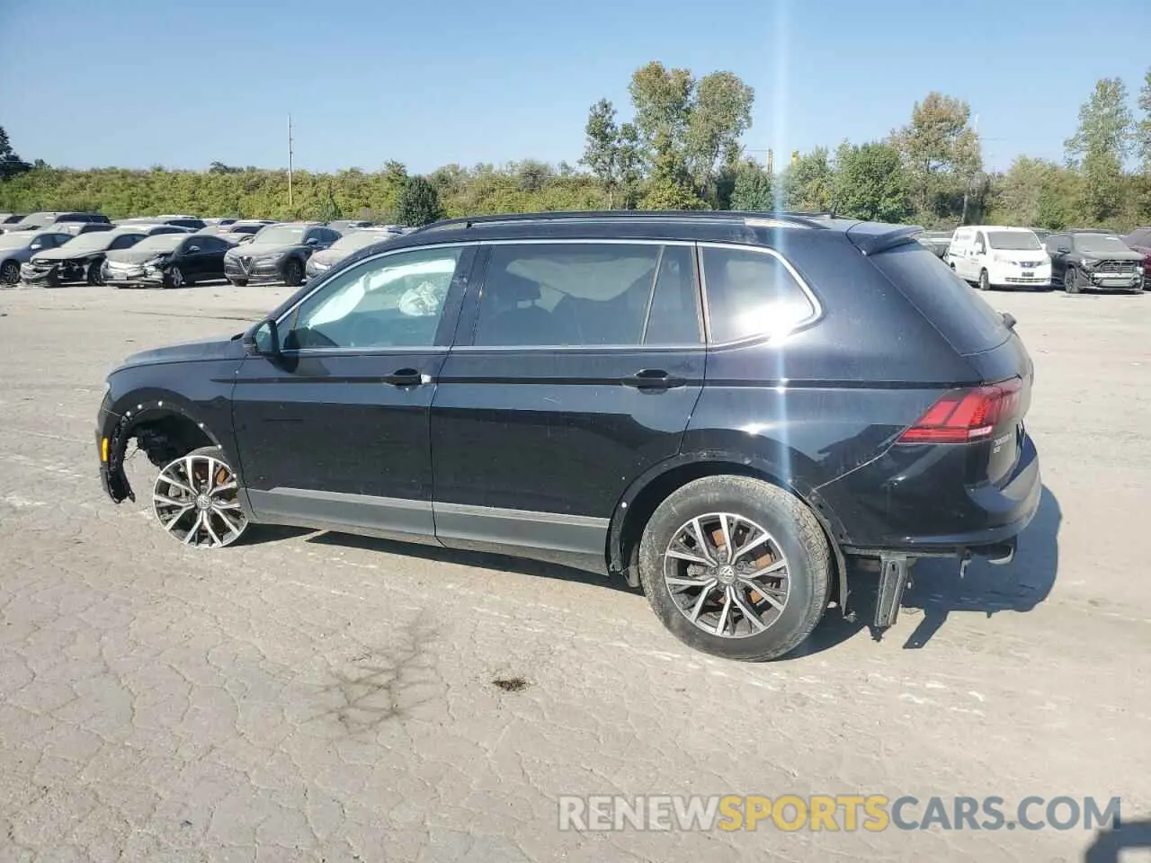 2 Photograph of a damaged car 3VV3B7AX0LM062948 VOLKSWAGEN TIGUAN 2020