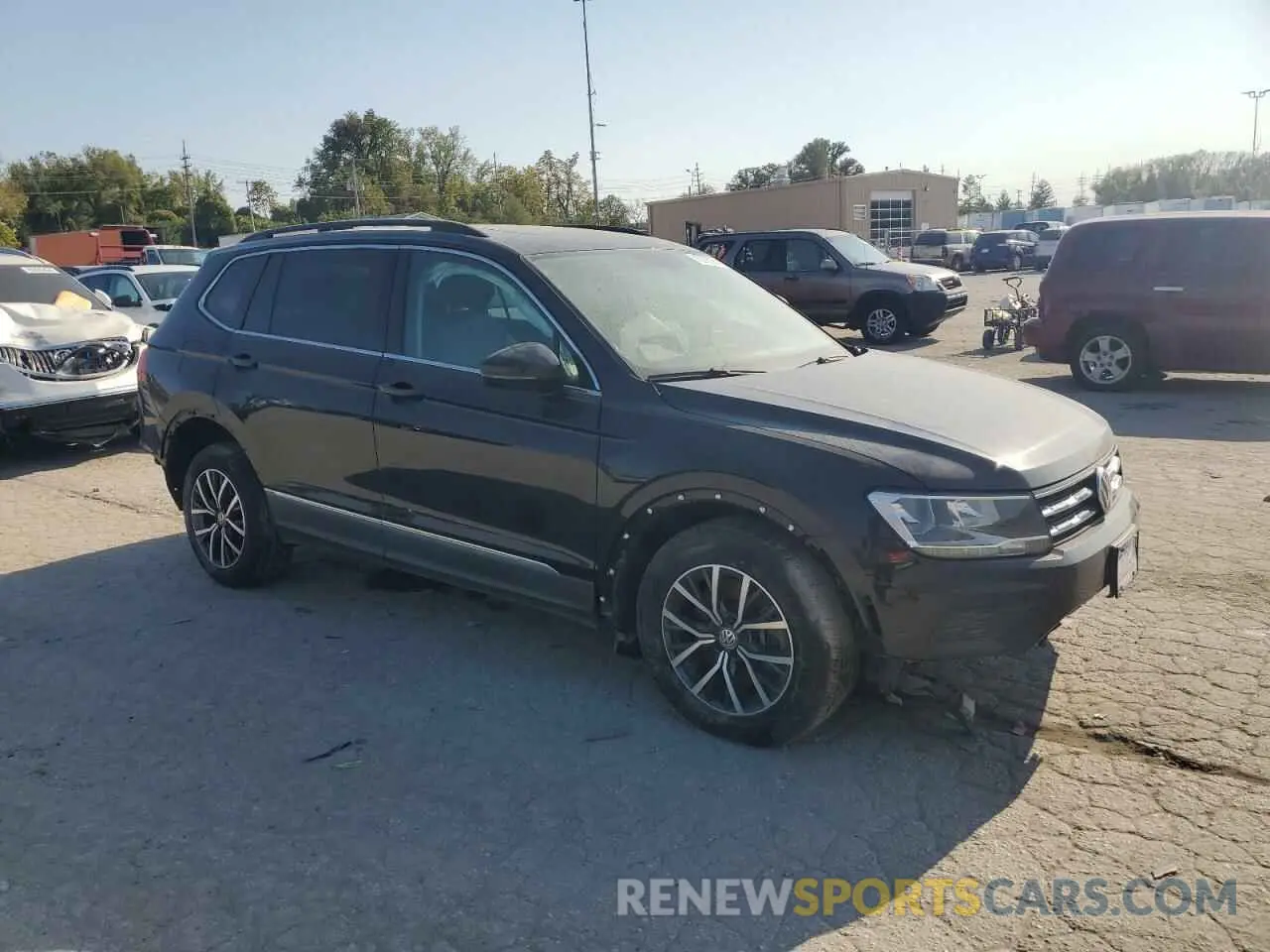 4 Photograph of a damaged car 3VV3B7AX0LM062948 VOLKSWAGEN TIGUAN 2020