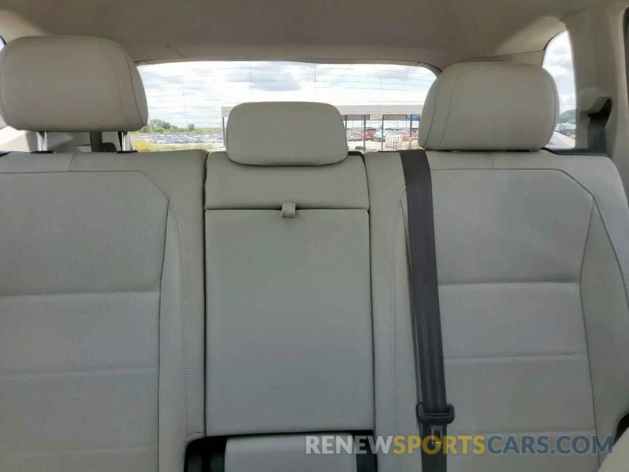 10 Photograph of a damaged car 3VV3B7AX1LM005027 VOLKSWAGEN TIGUAN 2020