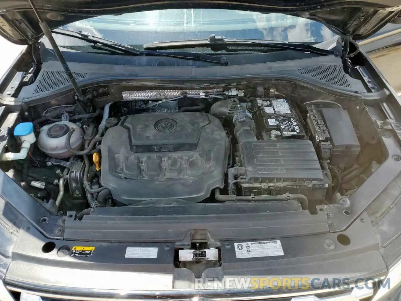 12 Photograph of a damaged car 3VV3B7AX1LM005027 VOLKSWAGEN TIGUAN 2020