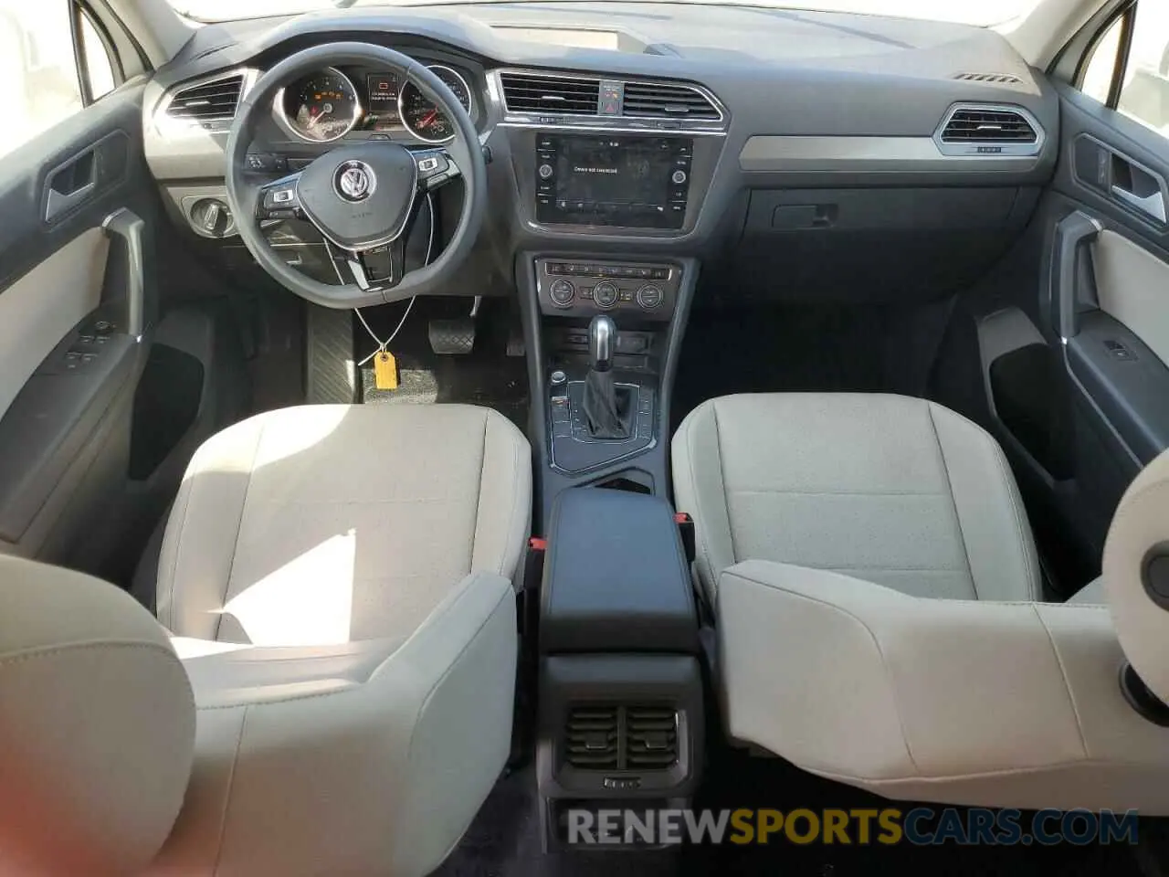 8 Фотография поврежденного автомобиля 3VV3B7AX1LM069603 VOLKSWAGEN TIGUAN 2020