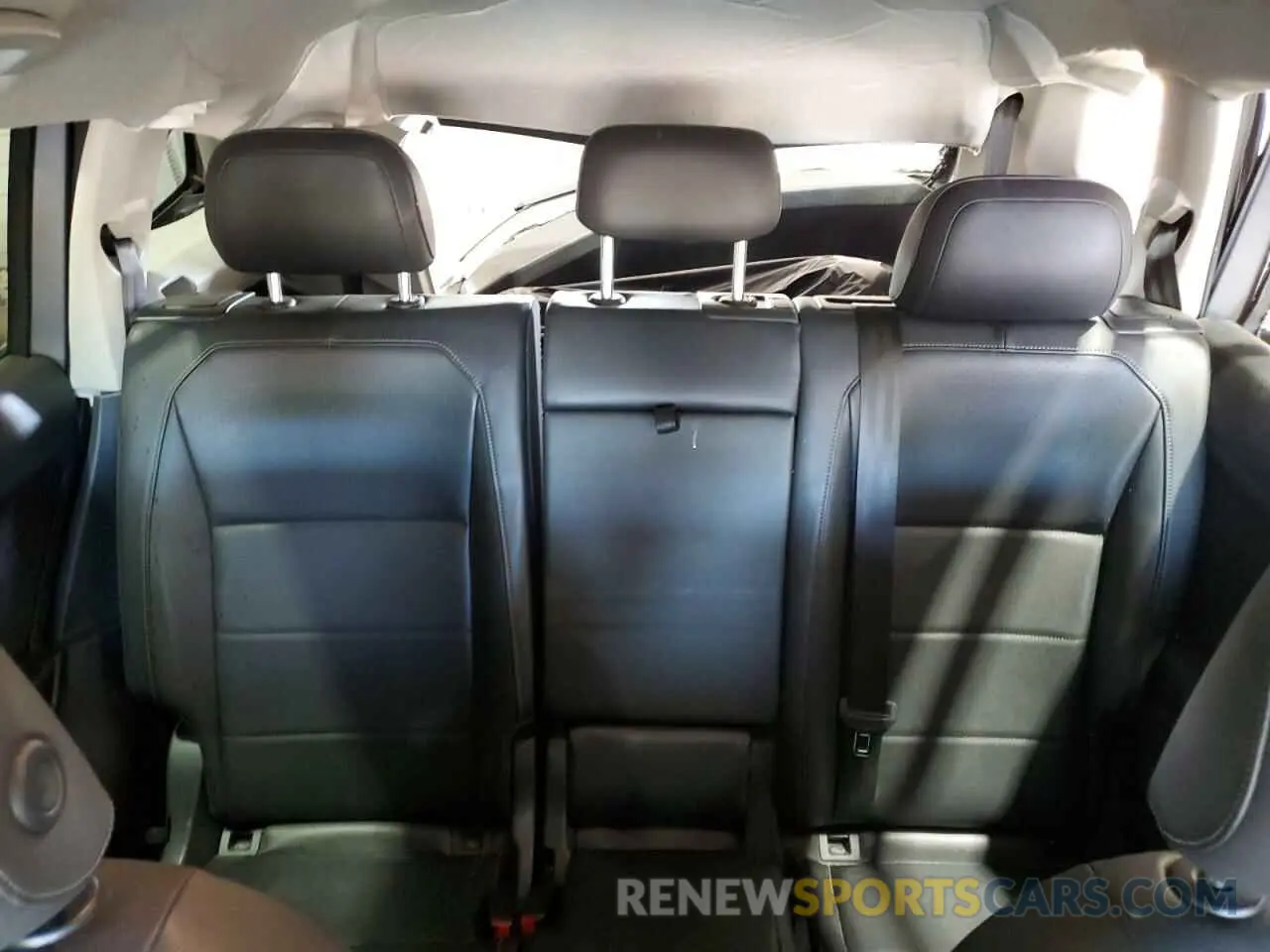 10 Photograph of a damaged car 3VV3B7AX2LM075653 VOLKSWAGEN TIGUAN 2020