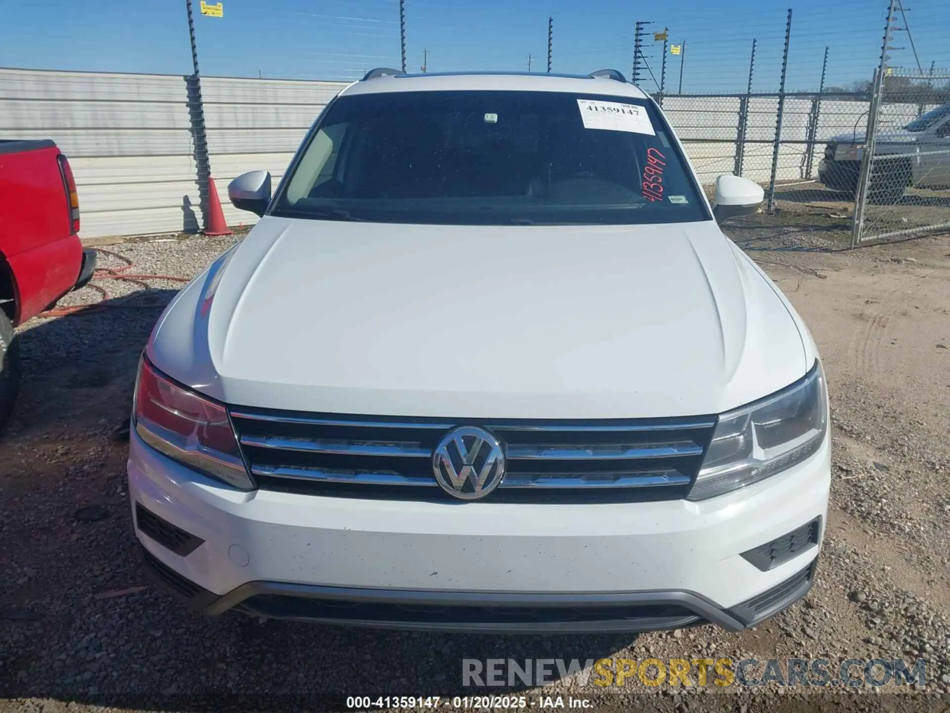 12 Photograph of a damaged car 3VV3B7AX2LM088323 VOLKSWAGEN TIGUAN 2020
