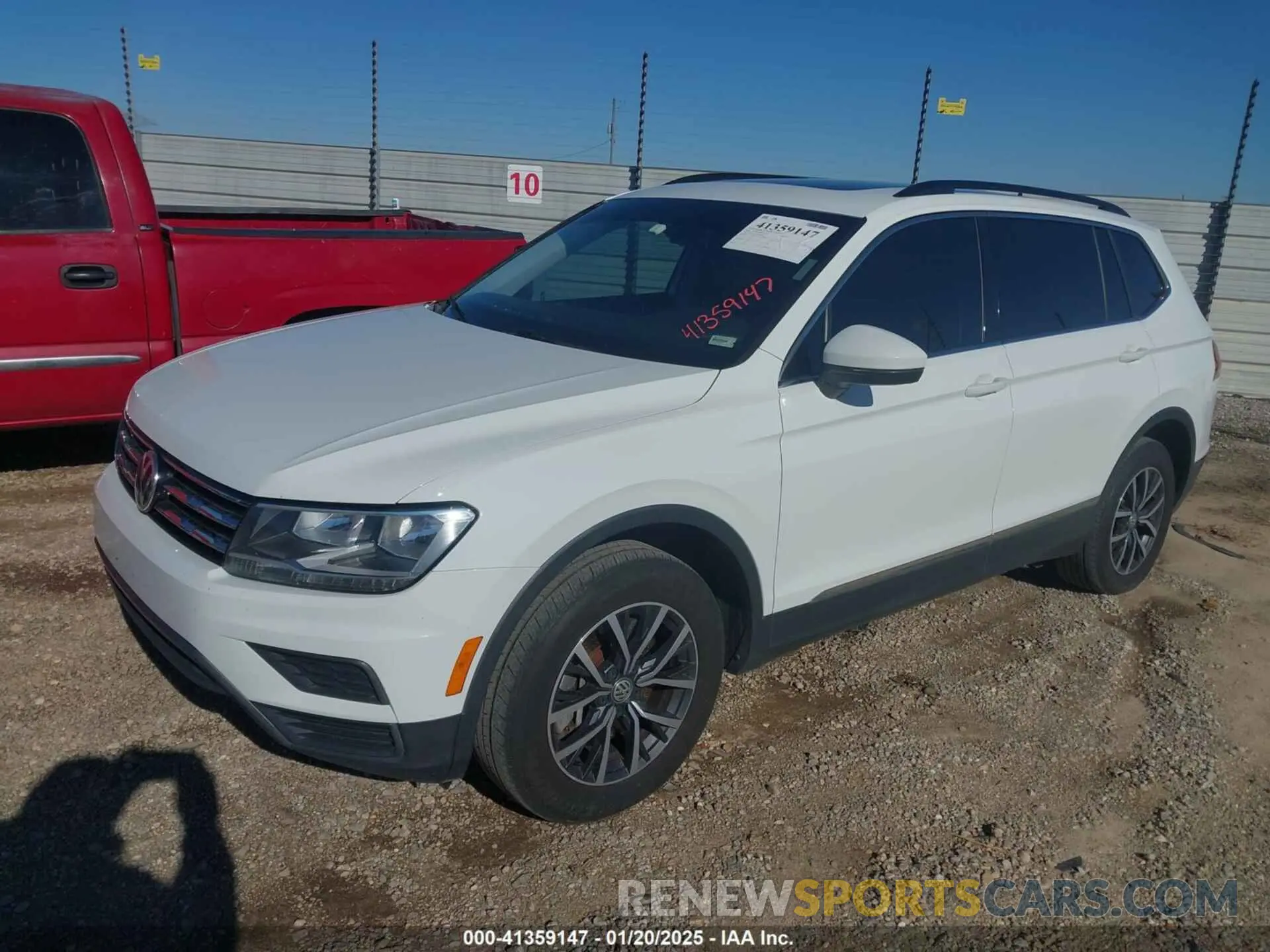 2 Photograph of a damaged car 3VV3B7AX2LM088323 VOLKSWAGEN TIGUAN 2020