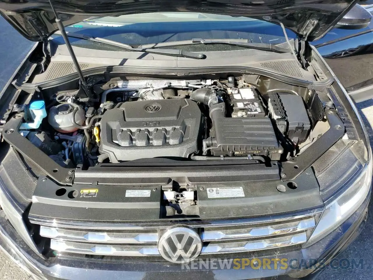12 Photograph of a damaged car 3VV3B7AX2LM105721 VOLKSWAGEN TIGUAN 2020