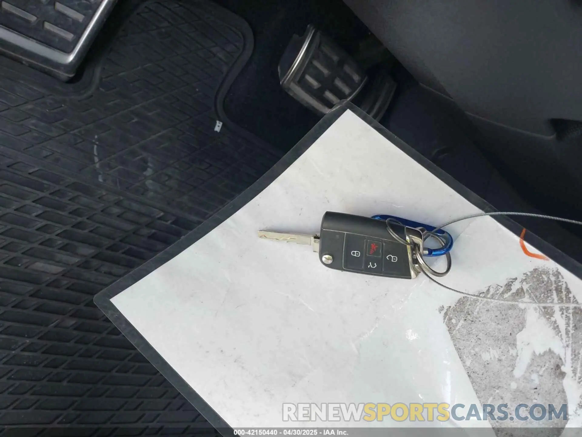 11 Photograph of a damaged car 3VV3B7AX2LM130490 VOLKSWAGEN TIGUAN 2020