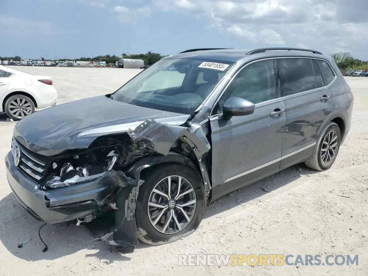 1 Photograph of a damaged car 3VV3B7AX3LM088556 VOLKSWAGEN TIGUAN 2020