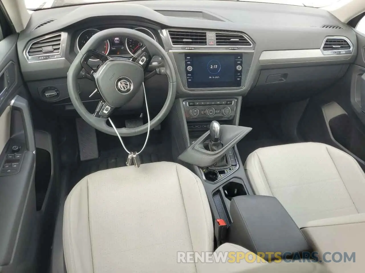 8 Photograph of a damaged car 3VV3B7AX3LM088556 VOLKSWAGEN TIGUAN 2020