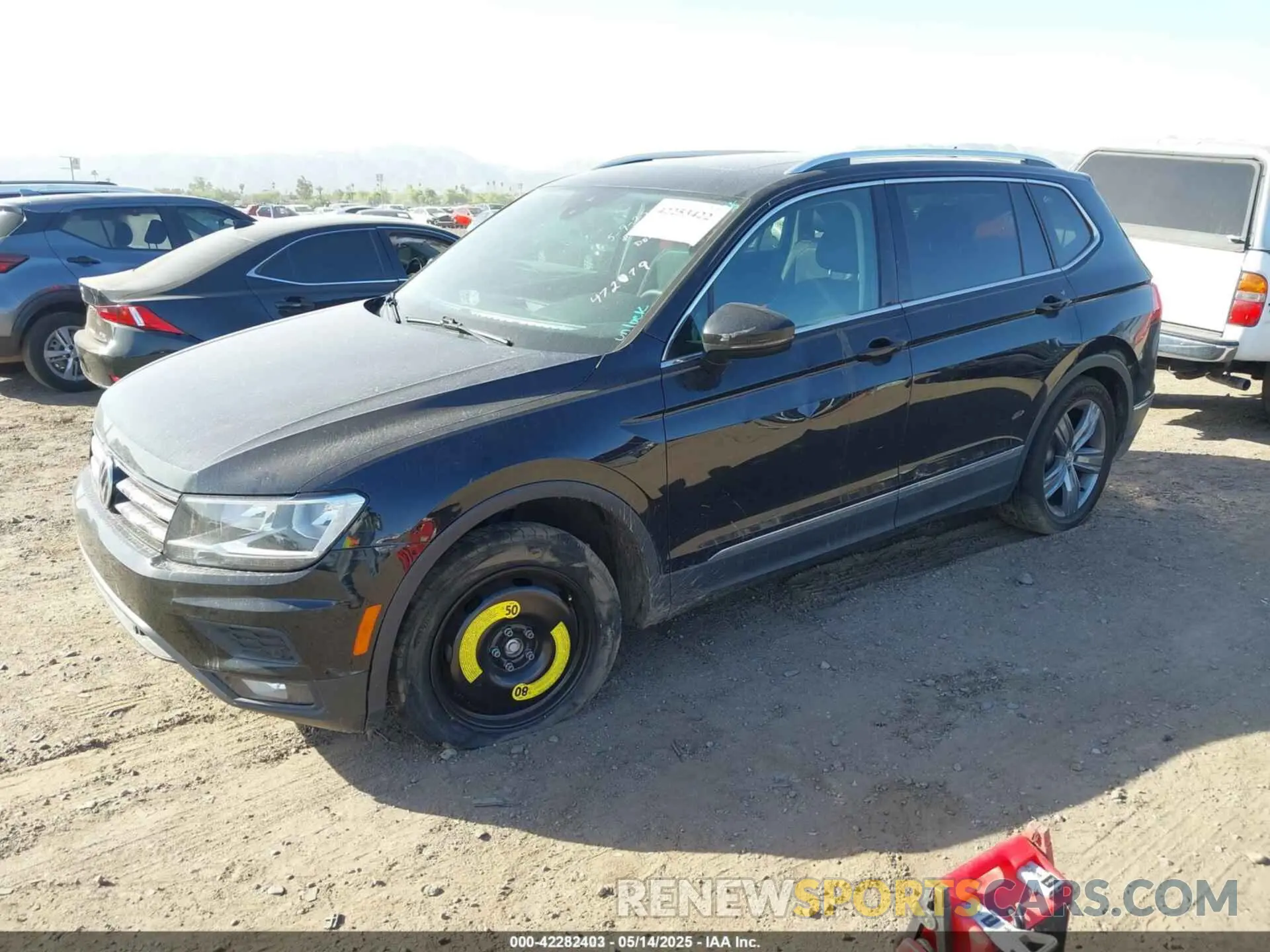 2 Photograph of a damaged car 3VV3B7AX3LM121409 VOLKSWAGEN TIGUAN 2020