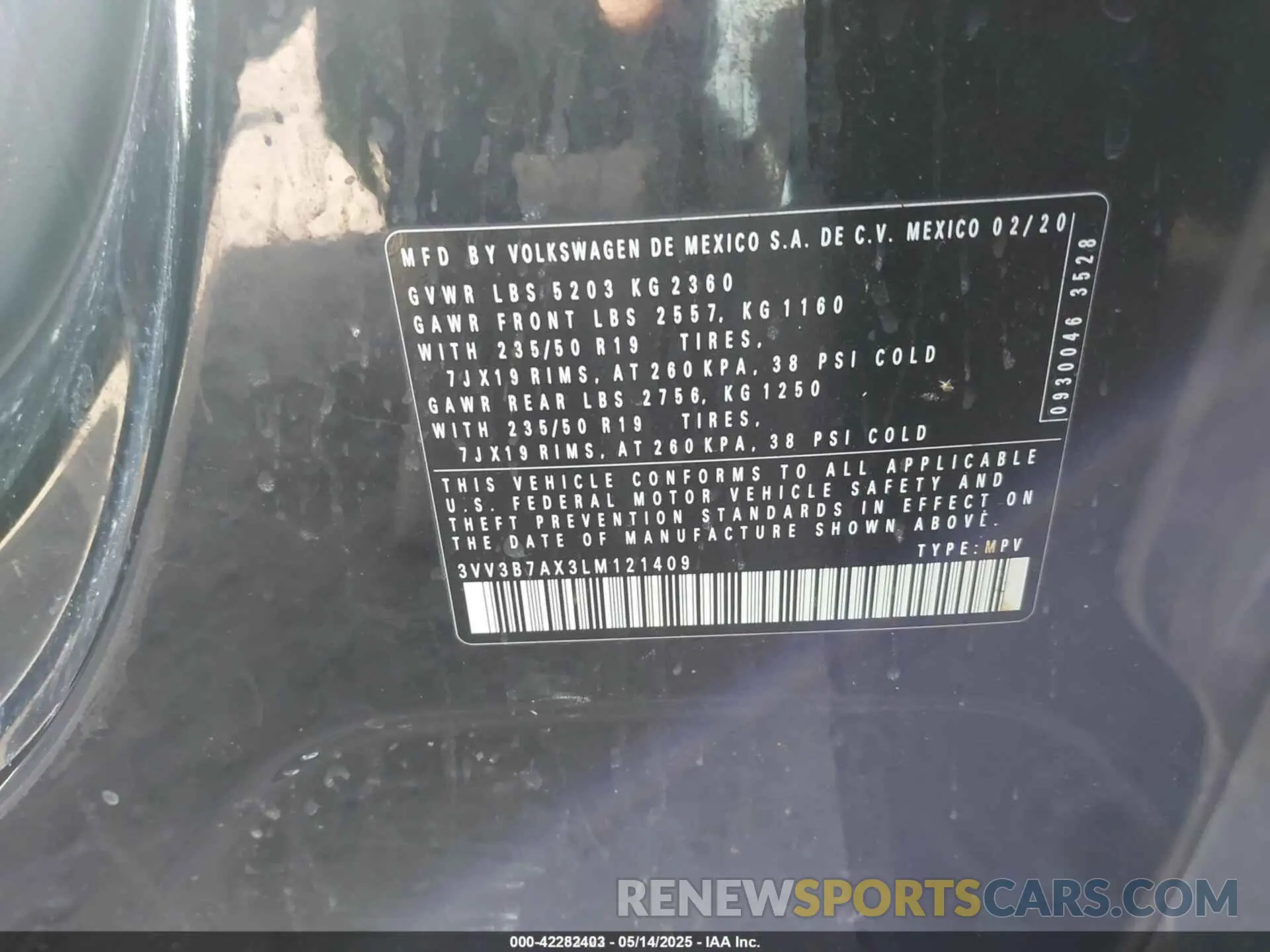 9 Photograph of a damaged car 3VV3B7AX3LM121409 VOLKSWAGEN TIGUAN 2020