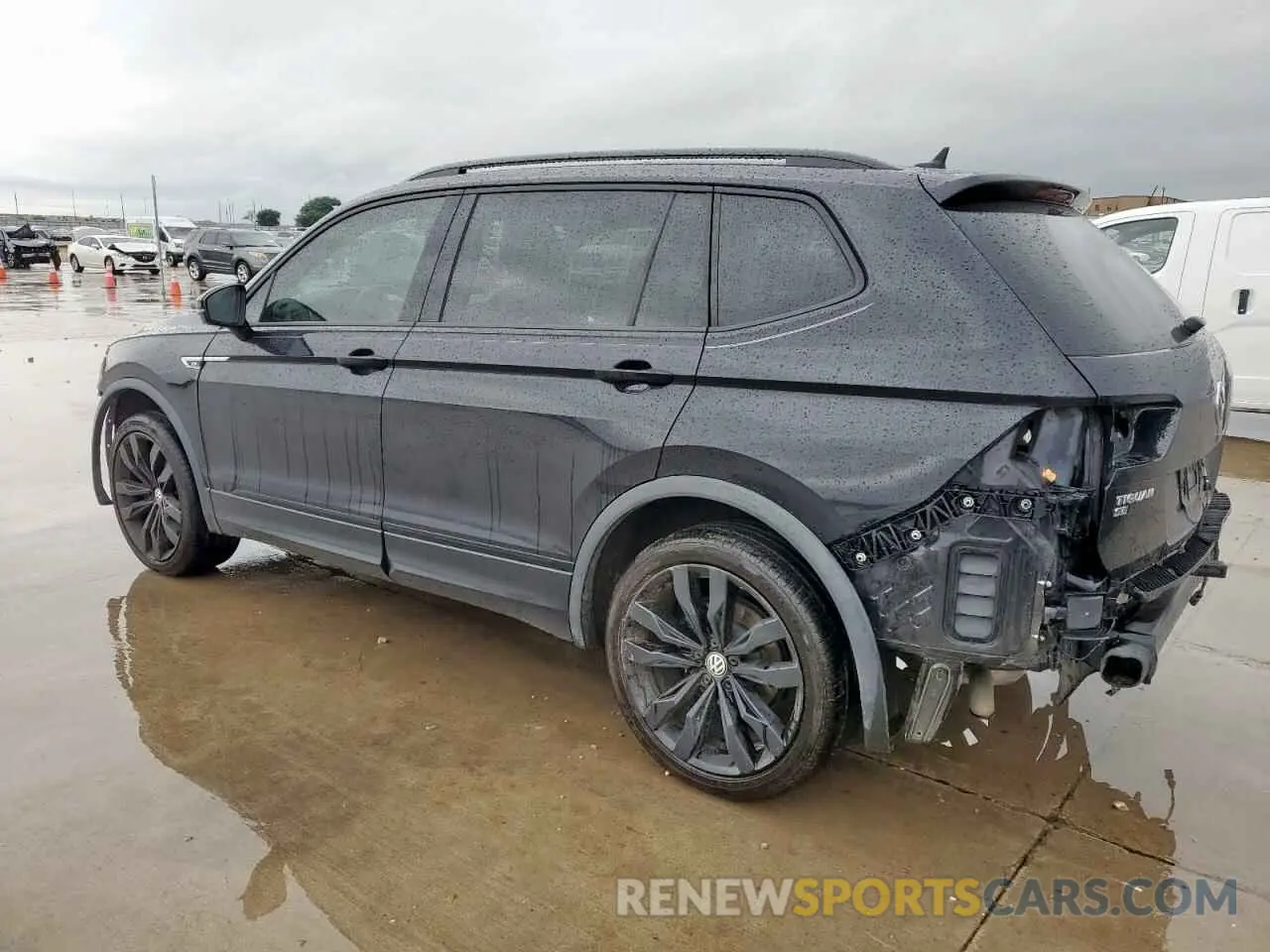 2 Photograph of a damaged car 3VV3B7AX3LM132894 VOLKSWAGEN TIGUAN 2020