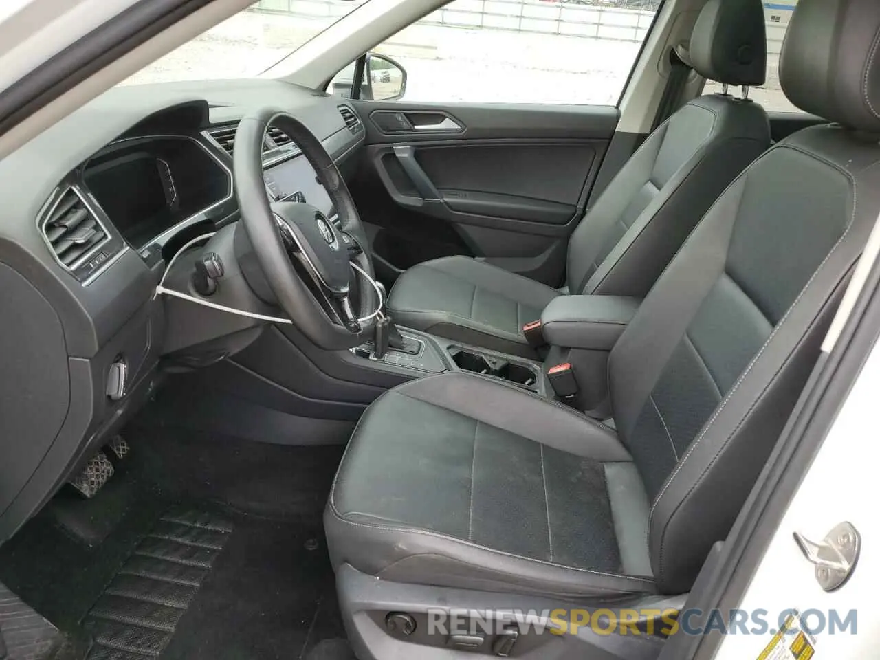 7 Фотография поврежденного автомобиля 3VV3B7AX4LM079879 VOLKSWAGEN TIGUAN 2020