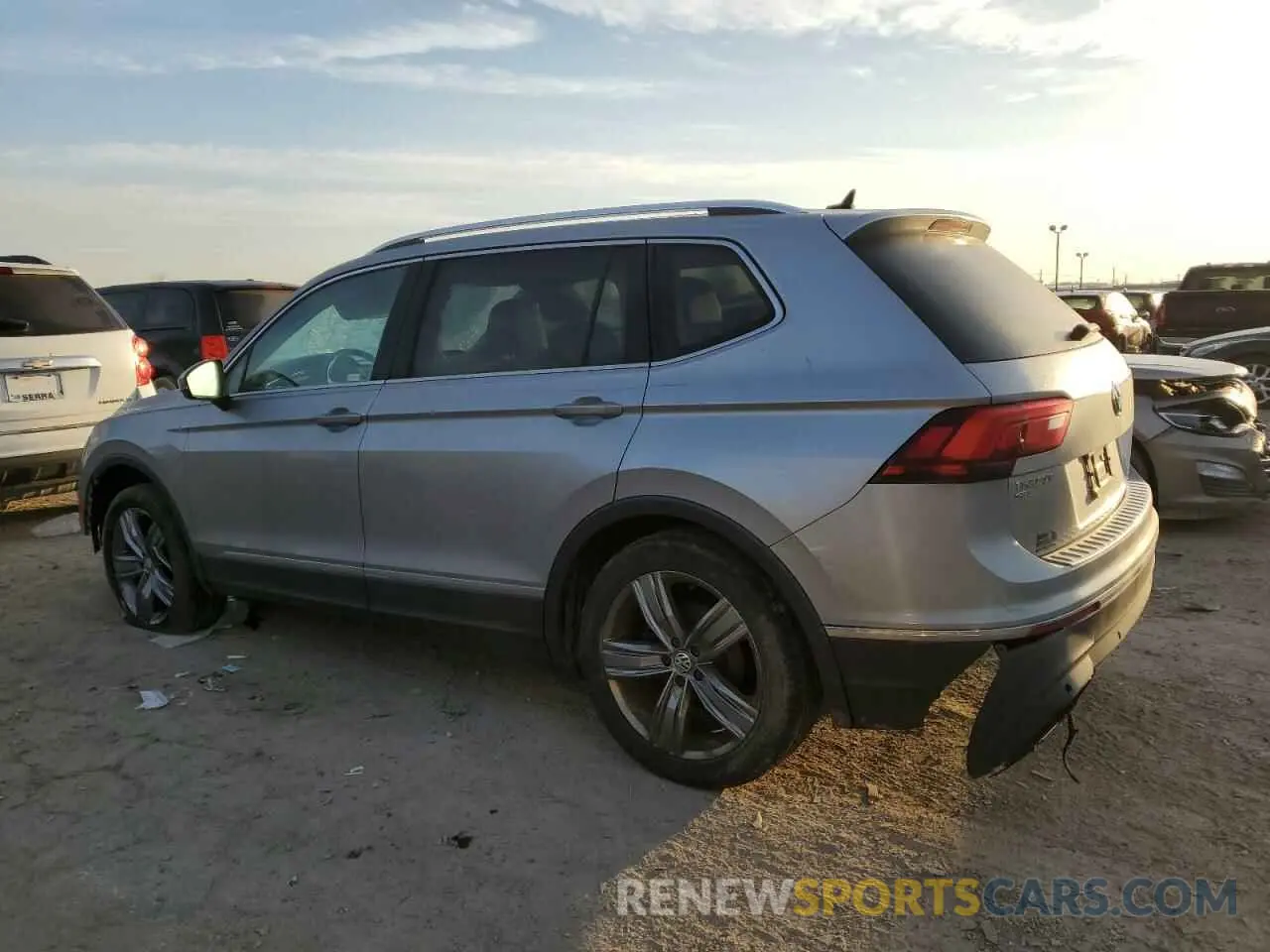 2 Фотография поврежденного автомобиля 3VV3B7AX4LM115845 VOLKSWAGEN TIGUAN 2020