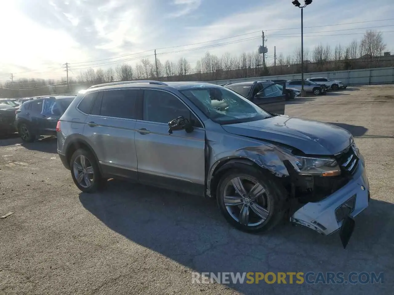 4 Фотография поврежденного автомобиля 3VV3B7AX4LM115845 VOLKSWAGEN TIGUAN 2020