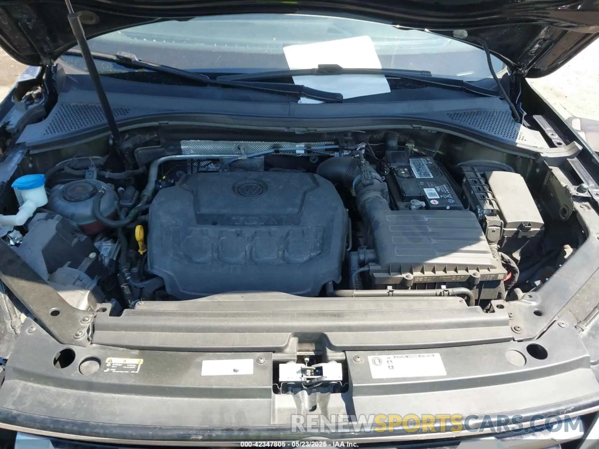 10 Photograph of a damaged car 3VV3B7AX4LM120172 VOLKSWAGEN TIGUAN 2020