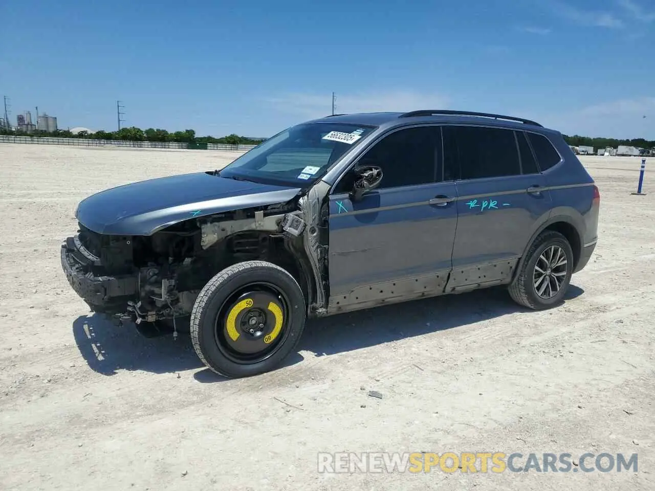 1 Photograph of a damaged car 3VV3B7AX4LM158288 VOLKSWAGEN TIGUAN 2020