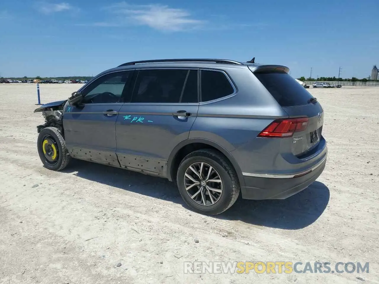 2 Photograph of a damaged car 3VV3B7AX4LM158288 VOLKSWAGEN TIGUAN 2020