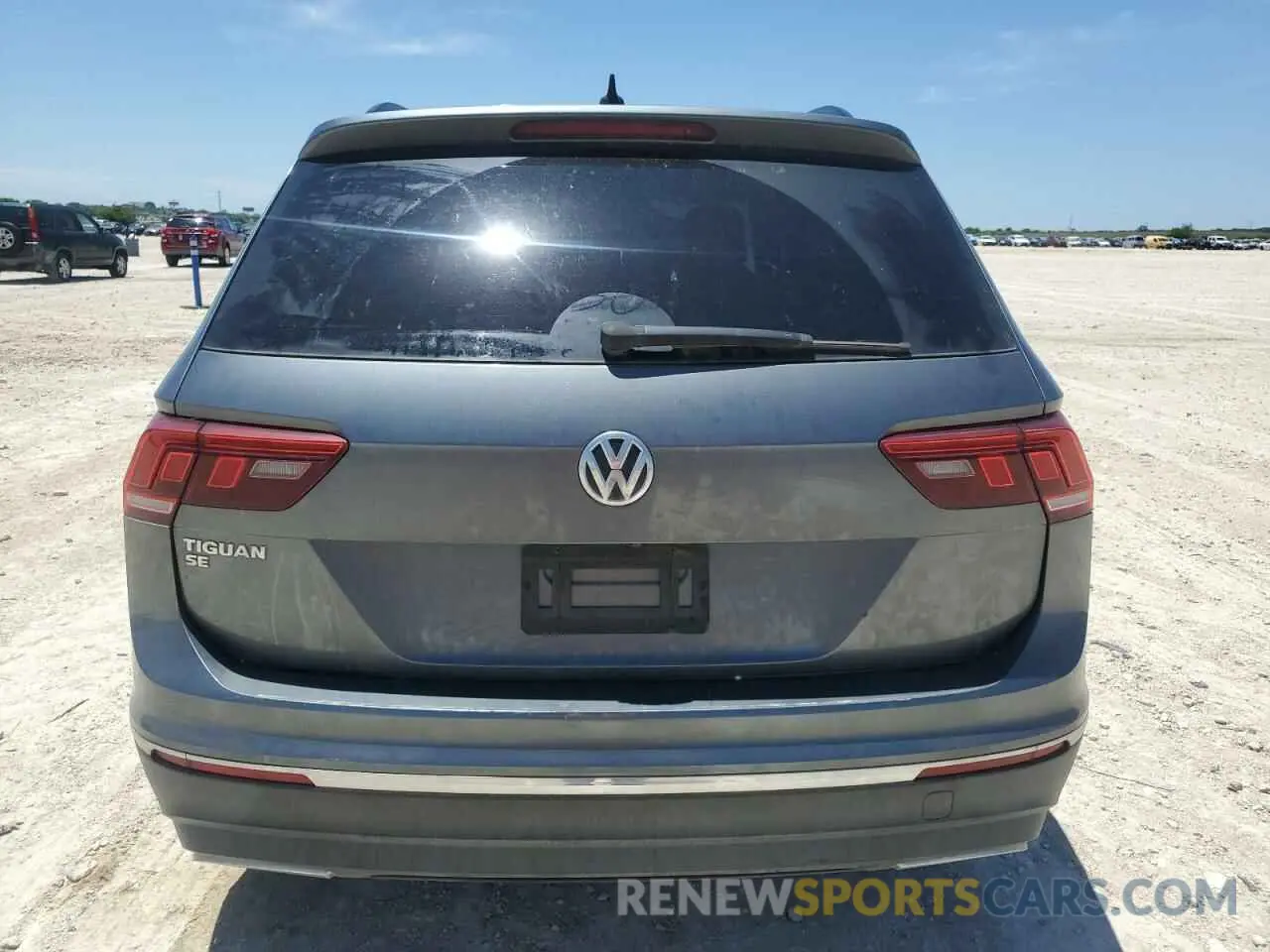 6 Photograph of a damaged car 3VV3B7AX4LM158288 VOLKSWAGEN TIGUAN 2020