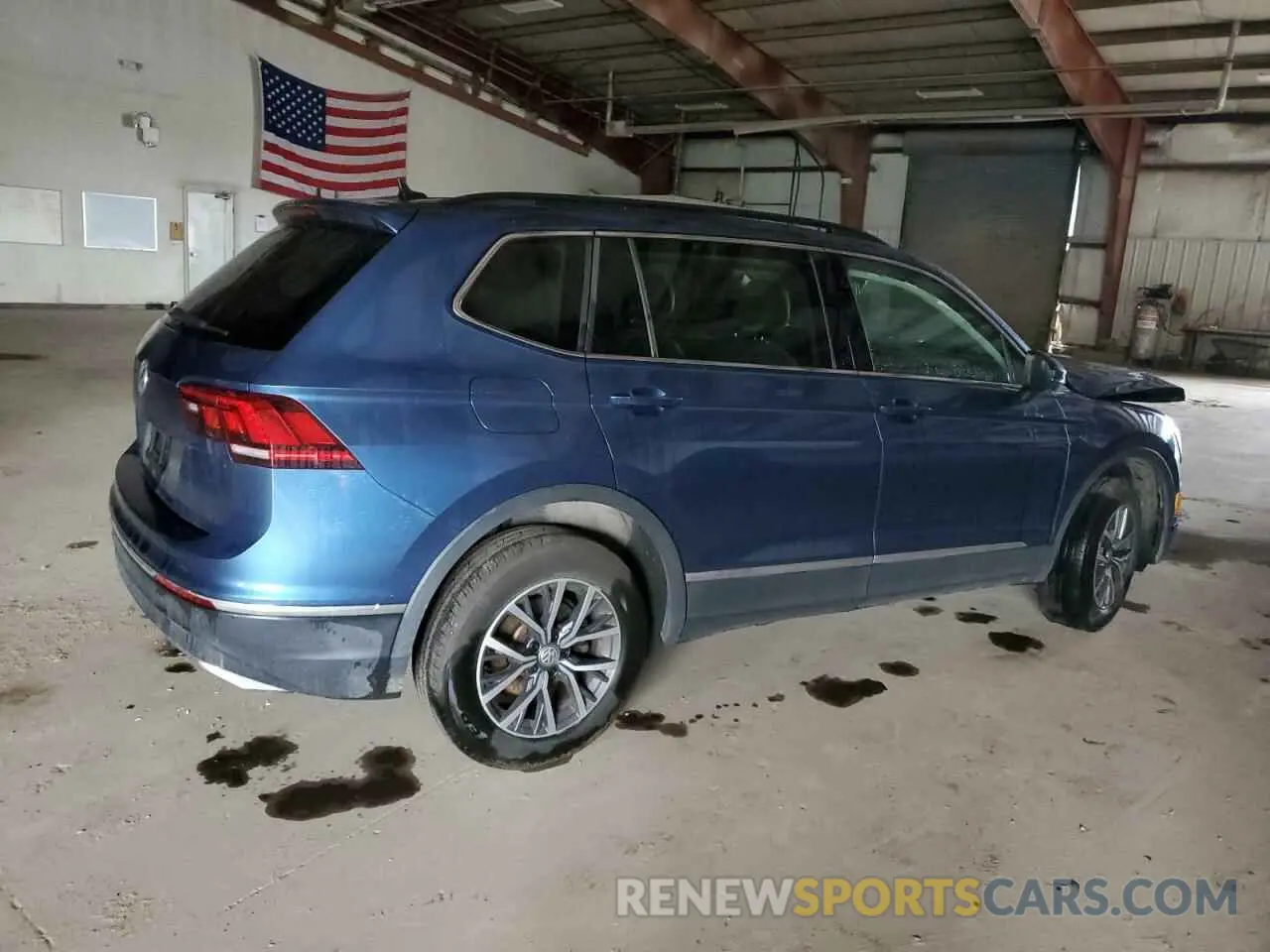 3 Photograph of a damaged car 3VV3B7AX5LM017570 VOLKSWAGEN TIGUAN 2020