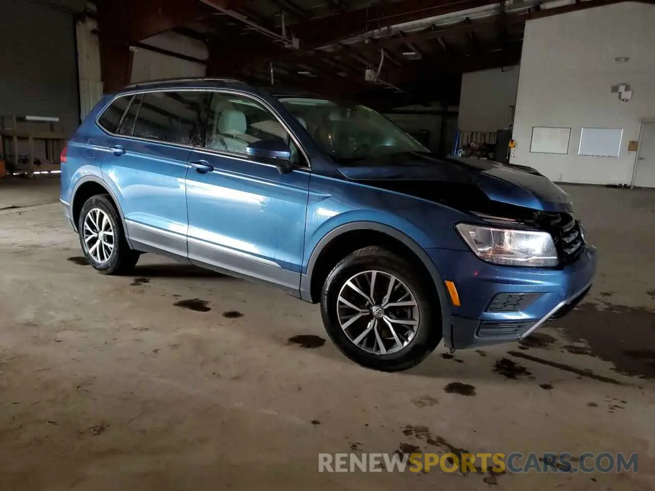 4 Photograph of a damaged car 3VV3B7AX5LM017570 VOLKSWAGEN TIGUAN 2020