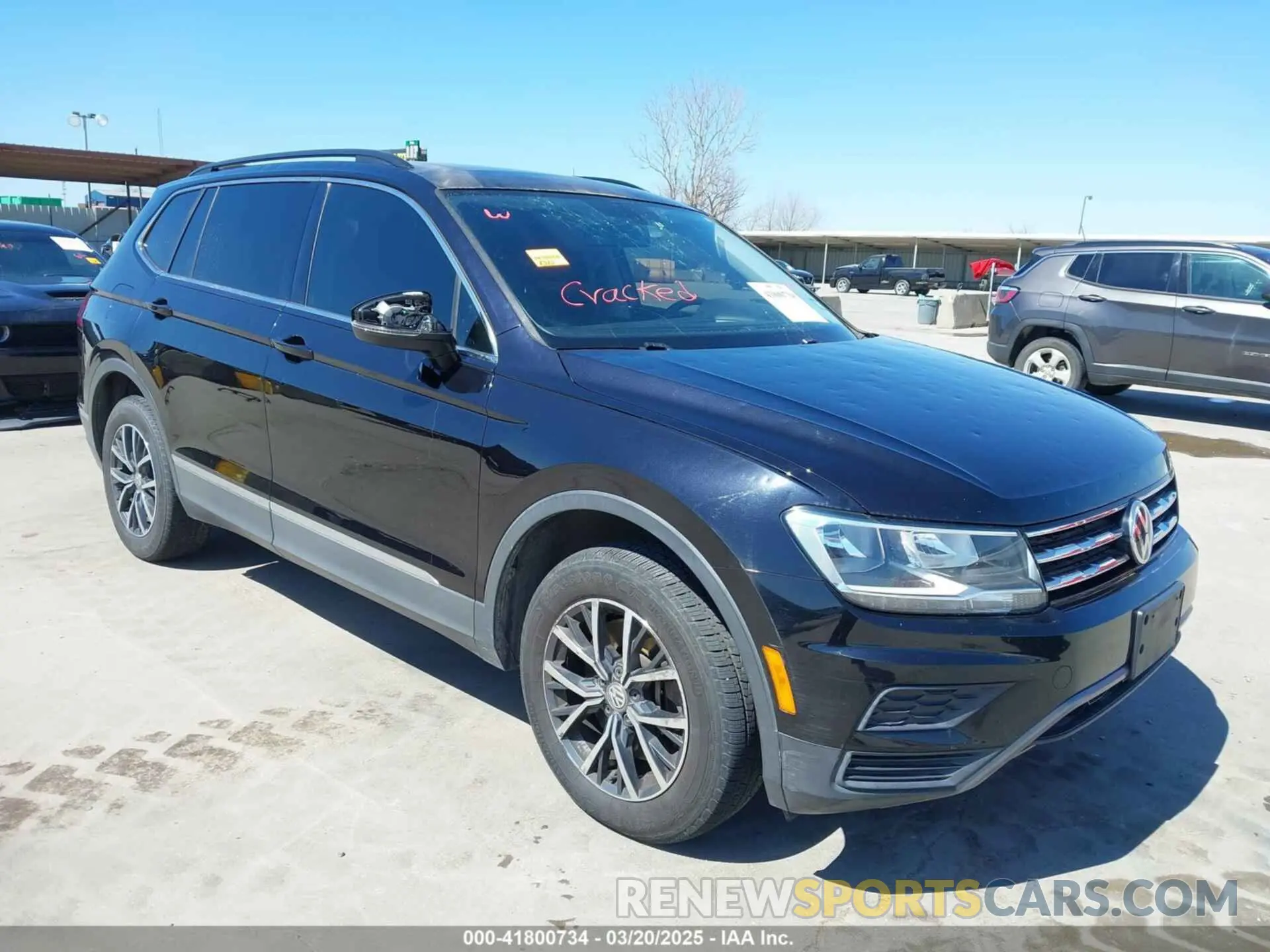 1 Фотография поврежденного автомобиля 3VV3B7AX6LM071413 VOLKSWAGEN TIGUAN 2020