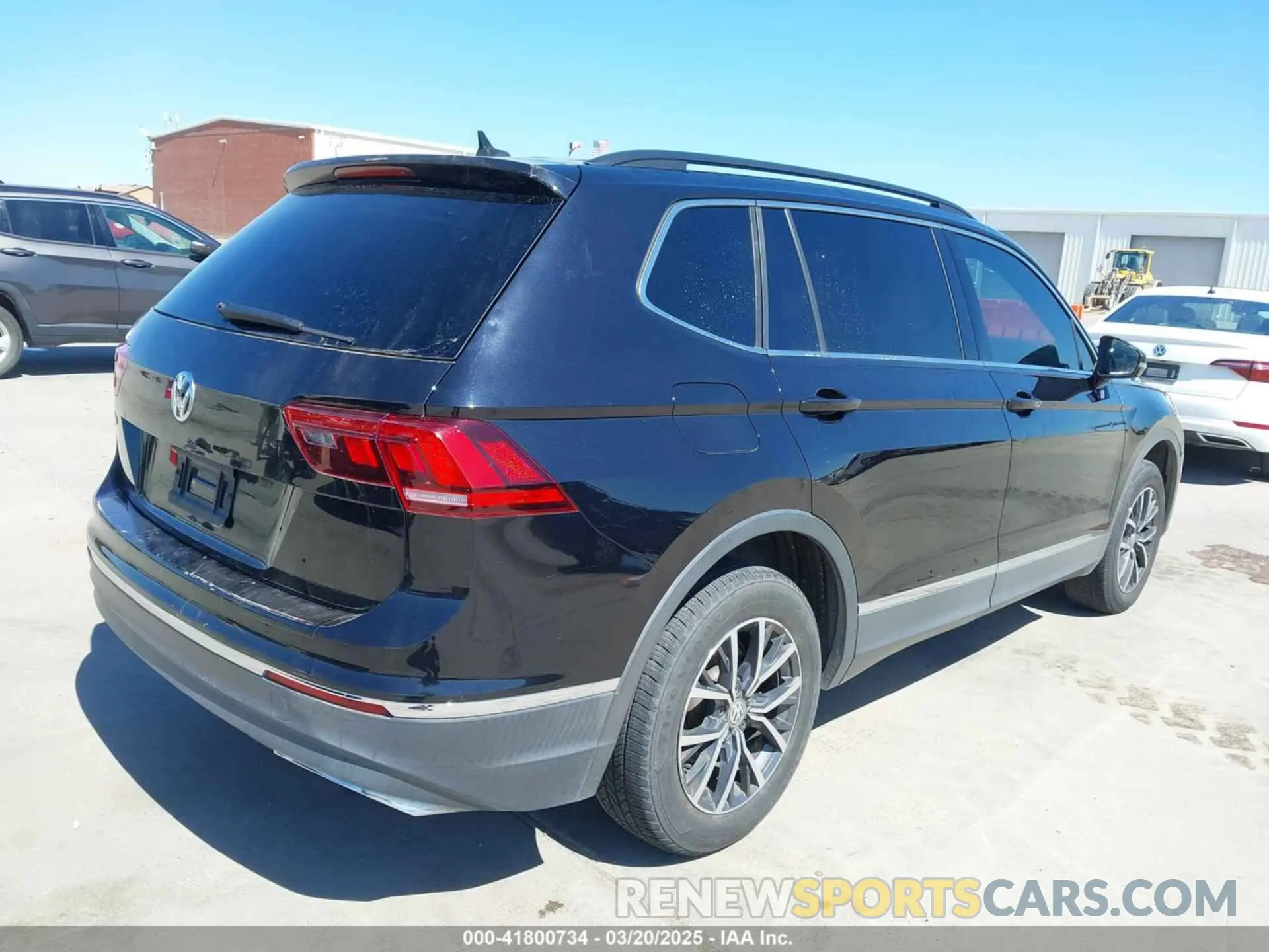 4 Фотография поврежденного автомобиля 3VV3B7AX6LM071413 VOLKSWAGEN TIGUAN 2020