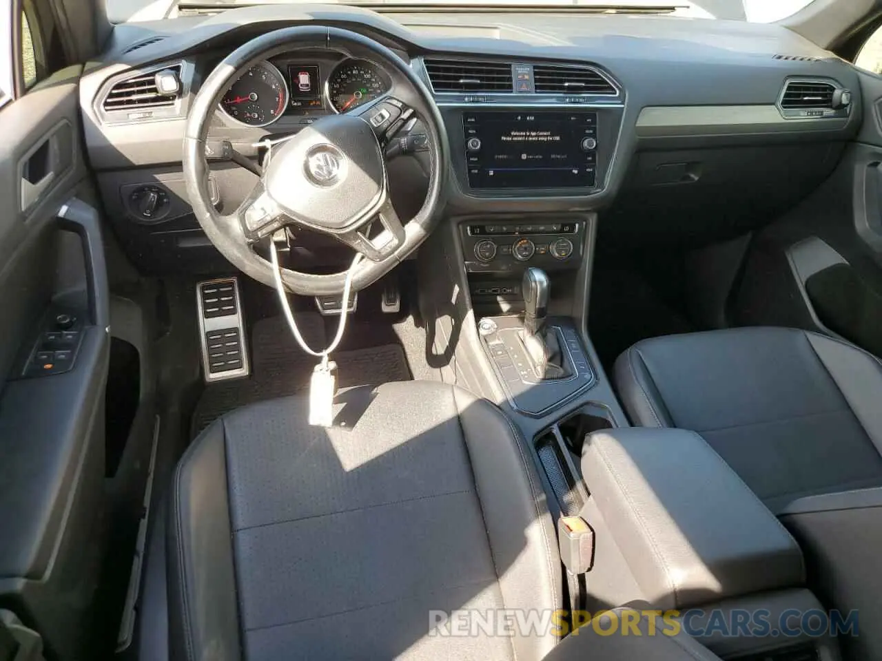 8 Фотография поврежденного автомобиля 3VV3B7AX6LM134073 VOLKSWAGEN TIGUAN 2020