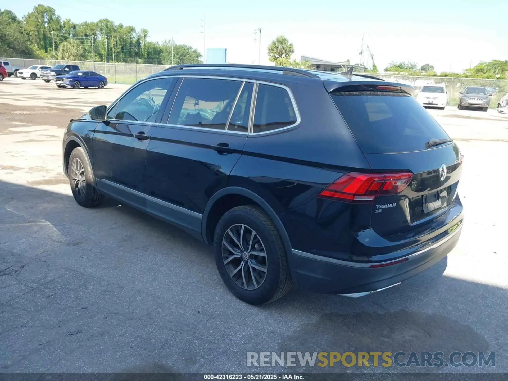 3 Фотография поврежденного автомобиля 3VV3B7AX7LM035567 VOLKSWAGEN TIGUAN 2020