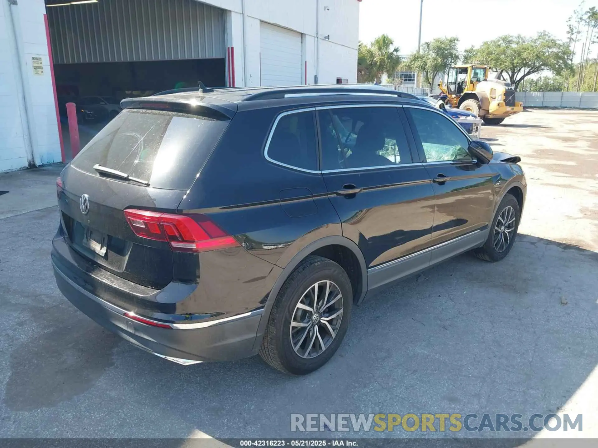 4 Фотография поврежденного автомобиля 3VV3B7AX7LM035567 VOLKSWAGEN TIGUAN 2020
