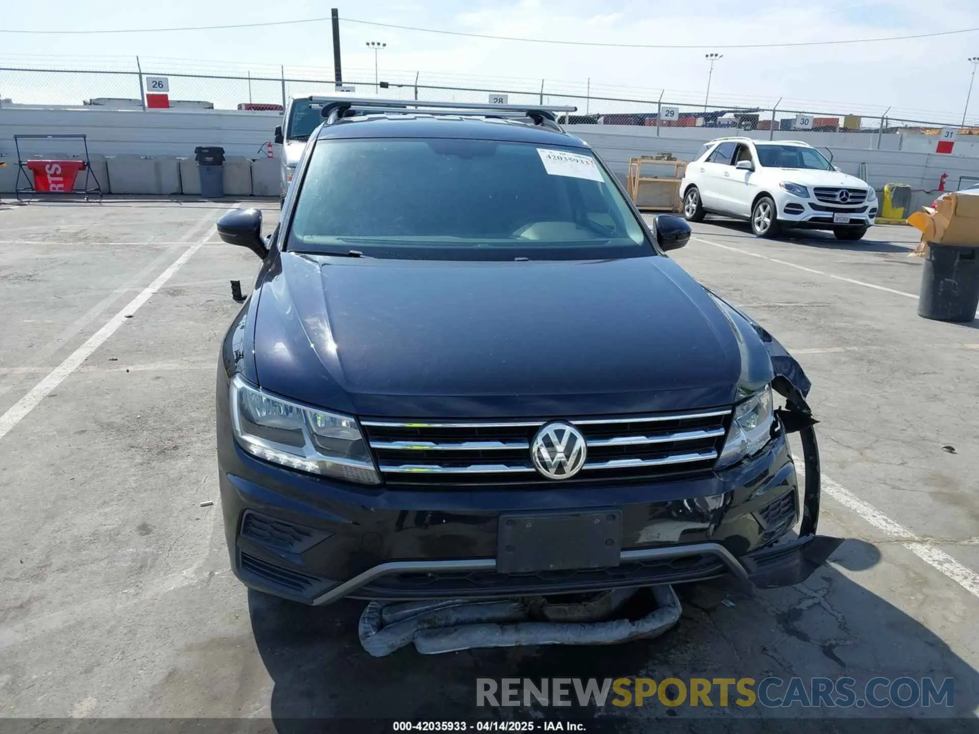 12 Photograph of a damaged car 3VV3B7AX8LM036520 VOLKSWAGEN TIGUAN 2020
