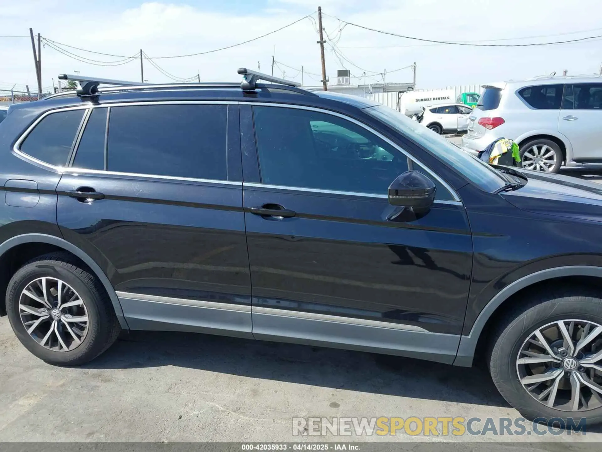 13 Photograph of a damaged car 3VV3B7AX8LM036520 VOLKSWAGEN TIGUAN 2020
