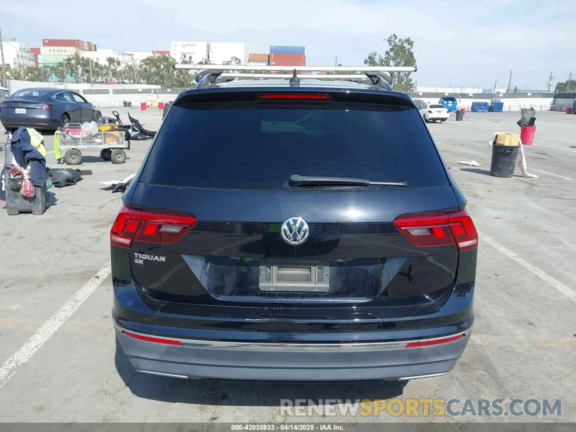 16 Photograph of a damaged car 3VV3B7AX8LM036520 VOLKSWAGEN TIGUAN 2020