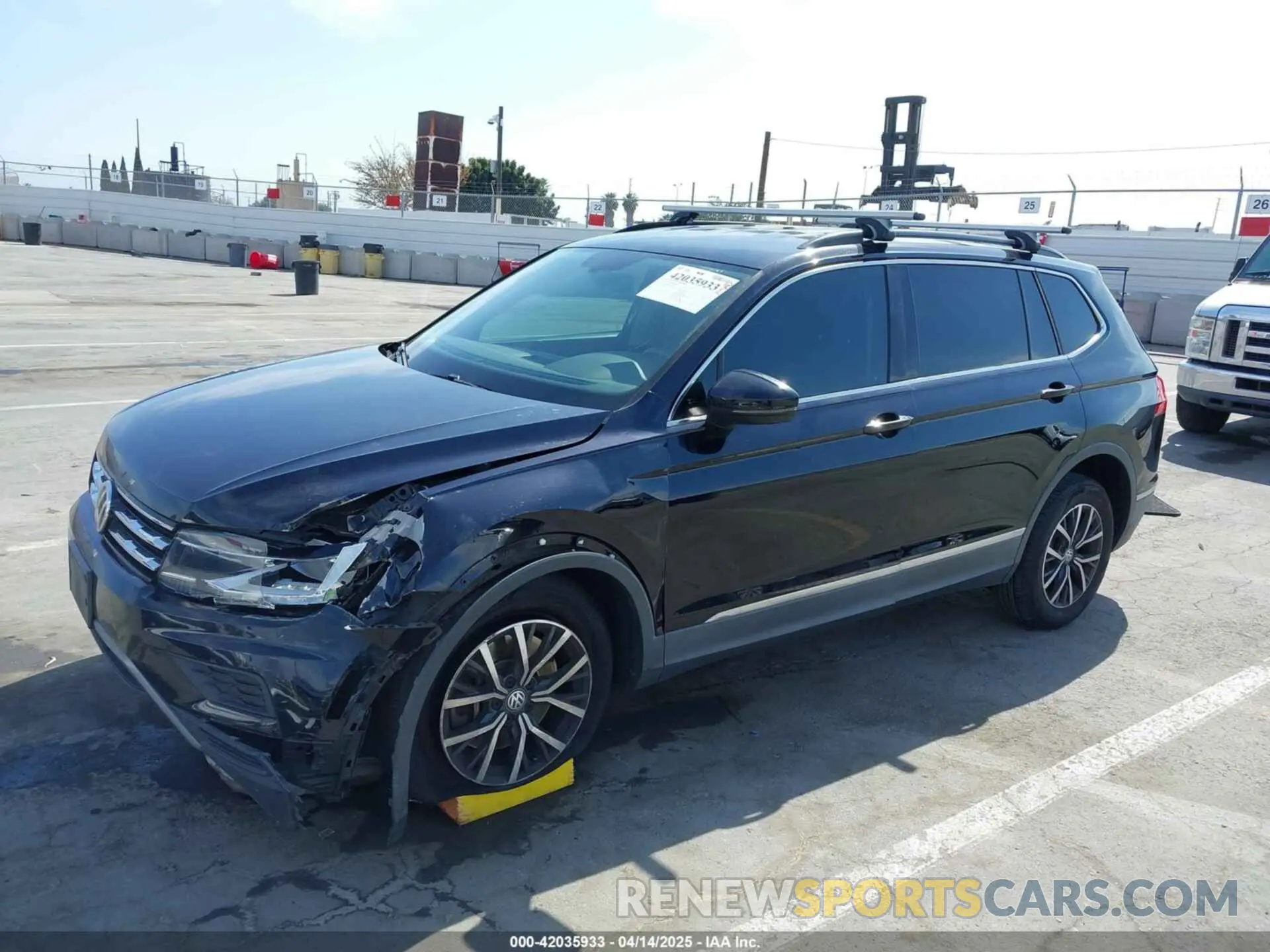 2 Photograph of a damaged car 3VV3B7AX8LM036520 VOLKSWAGEN TIGUAN 2020