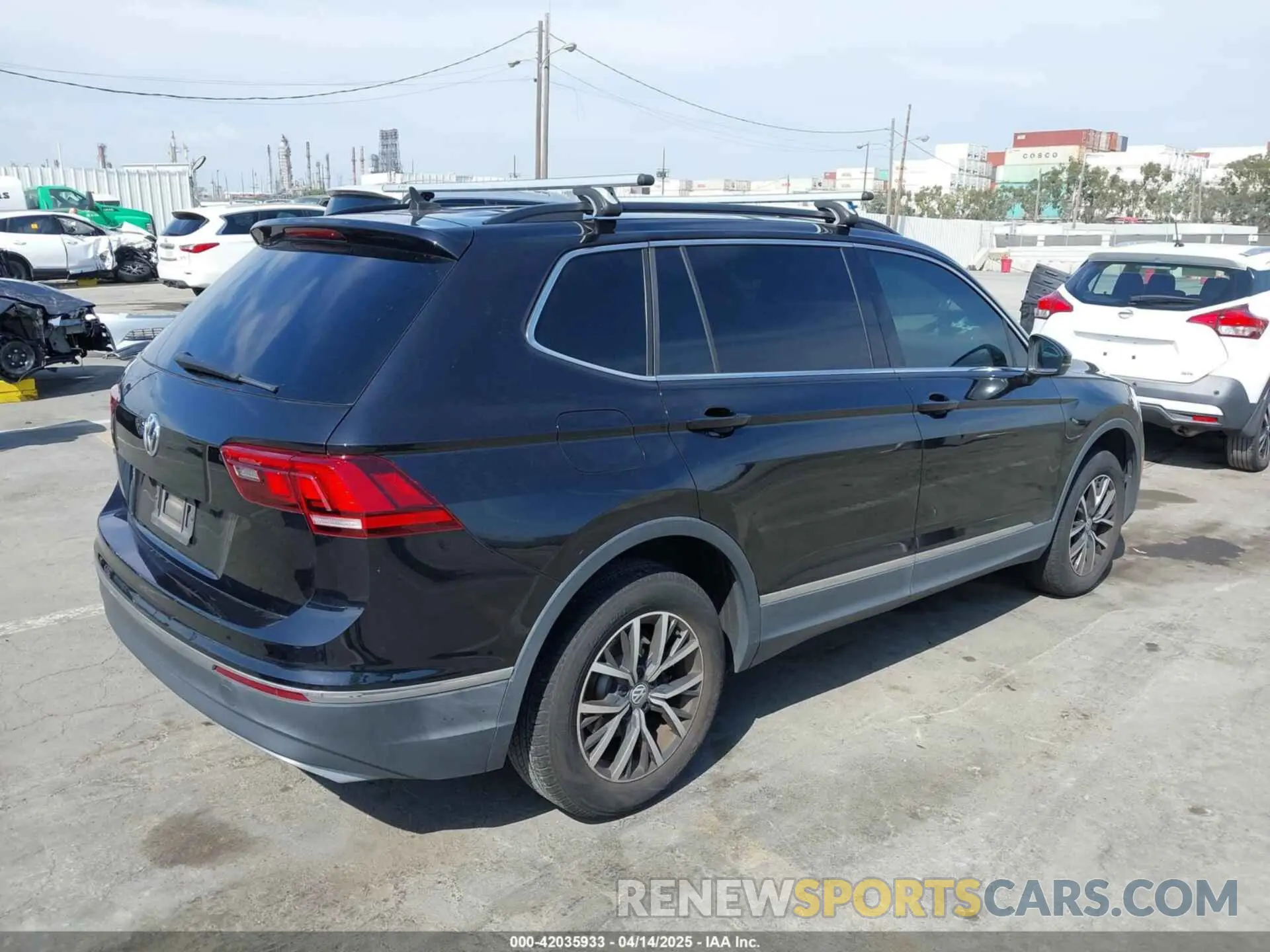4 Photograph of a damaged car 3VV3B7AX8LM036520 VOLKSWAGEN TIGUAN 2020