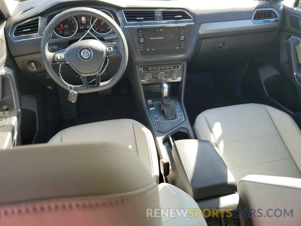 8 Фотография поврежденного автомобиля 3VV3B7AX8LM036808 VOLKSWAGEN TIGUAN 2020
