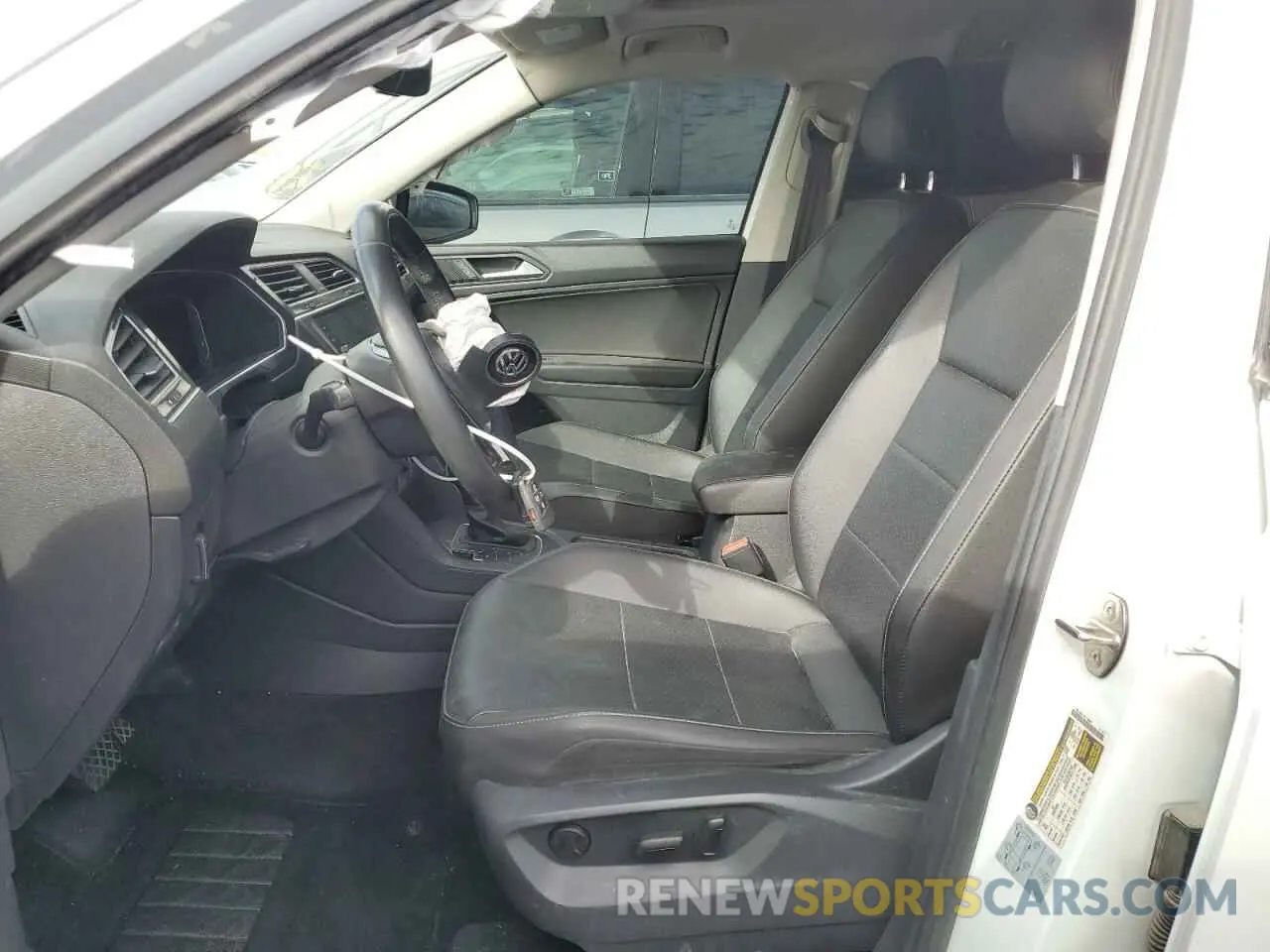 7 Фотография поврежденного автомобиля 3VV3B7AX8LM079481 VOLKSWAGEN TIGUAN 2020