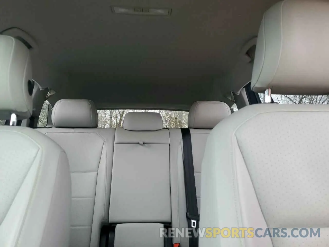 10 Photograph of a damaged car 3VV3B7AX8LM143437 VOLKSWAGEN TIGUAN 2020