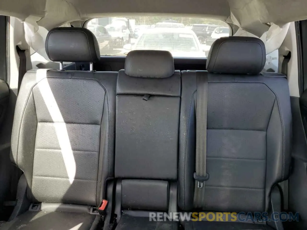 10 Photograph of a damaged car 3VV3B7AX9LM141471 VOLKSWAGEN TIGUAN 2020
