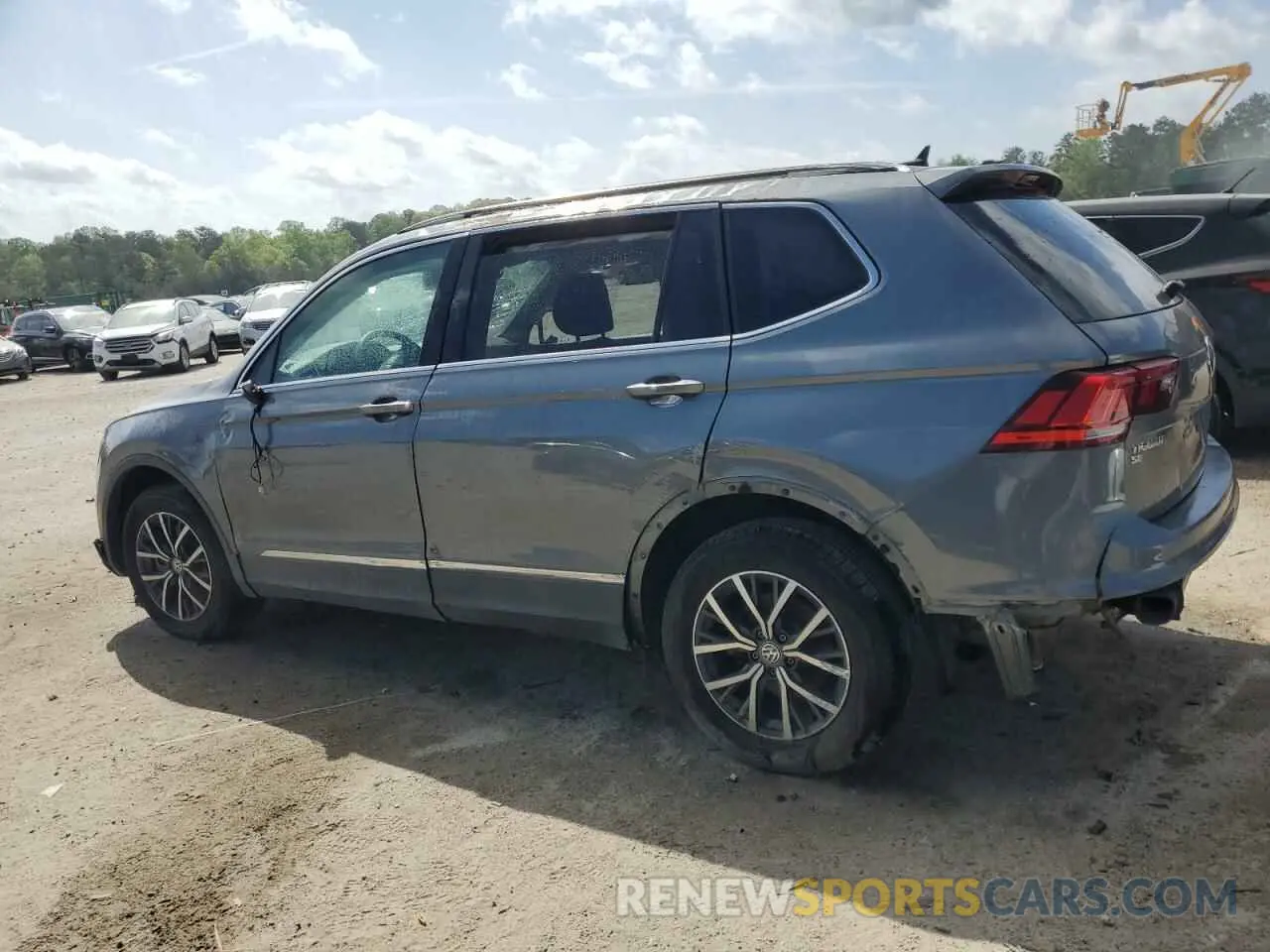 2 Photograph of a damaged car 3VV3B7AX9LM141471 VOLKSWAGEN TIGUAN 2020