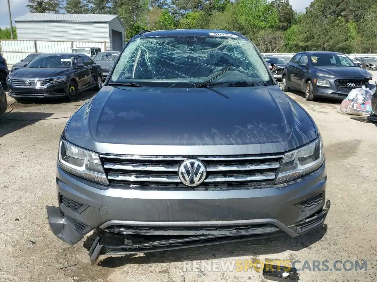 5 Photograph of a damaged car 3VV3B7AX9LM141471 VOLKSWAGEN TIGUAN 2020