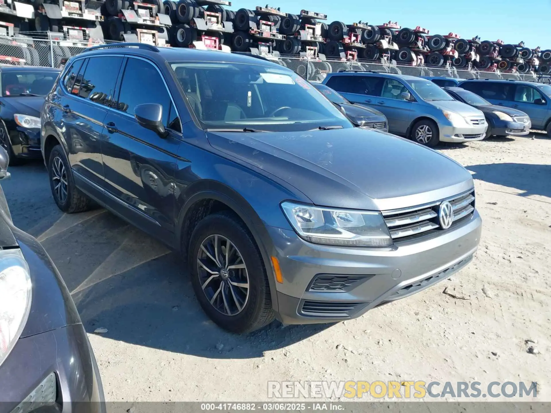 1 Фотография поврежденного автомобиля 3VV3B7AXXLM044893 VOLKSWAGEN TIGUAN 2020